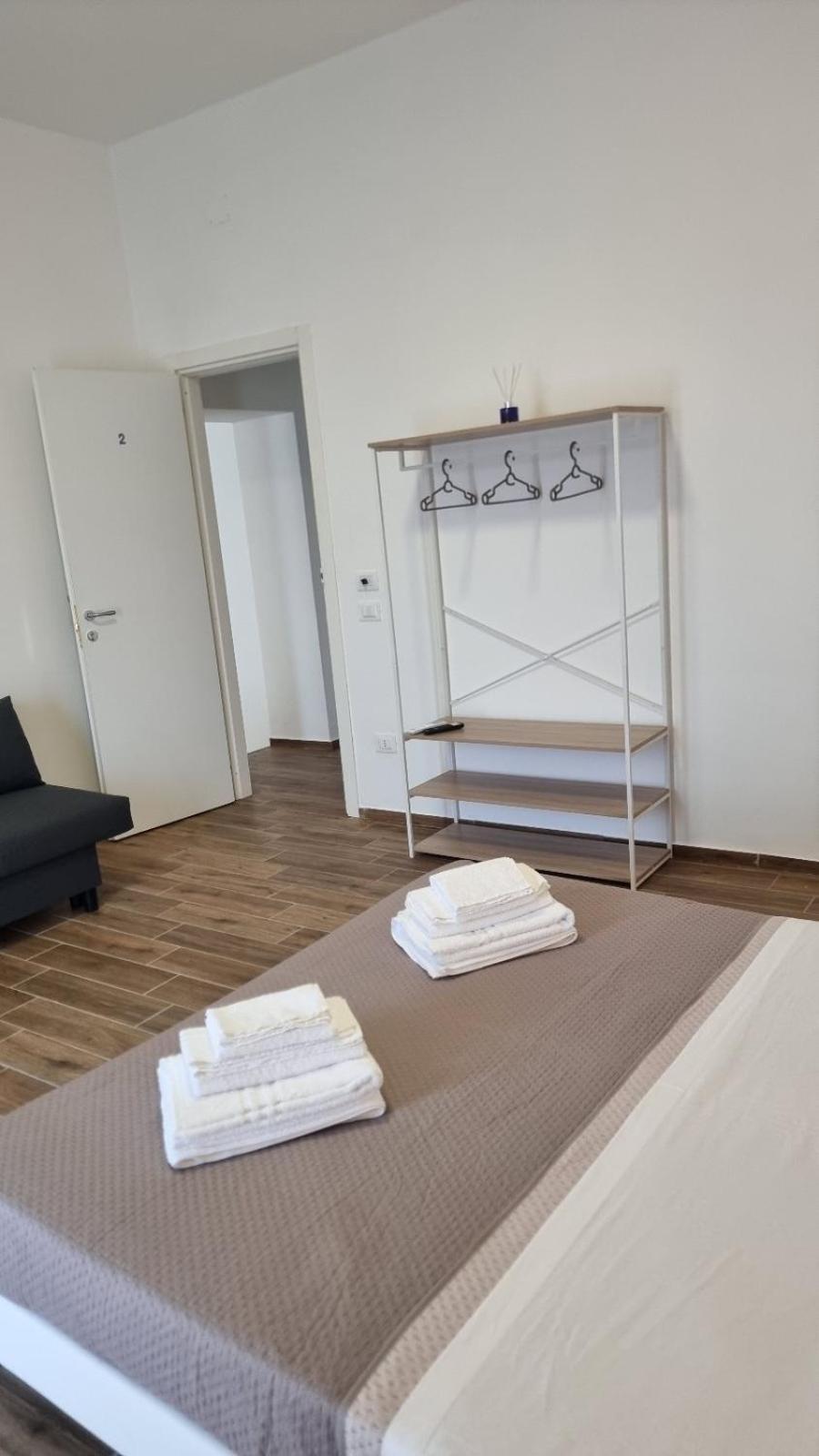 Fly Napoli Bed and Breakfast Buitenkant foto